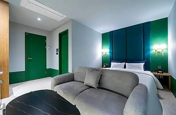 Classy Hotel